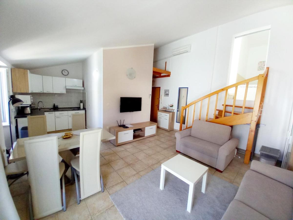 Apartment Karlo Medulin Buitenkant foto