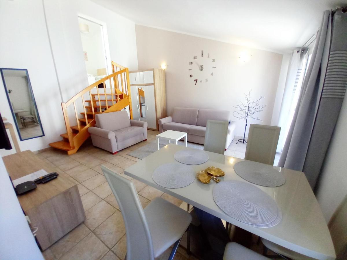 Apartment Karlo Medulin Buitenkant foto